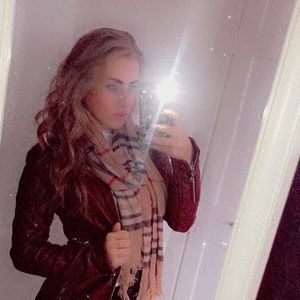 Meet your Posher, Alena